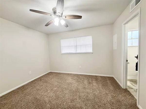 $750 | 2400 5th Street, Unit 3, Bay City, TX 77414