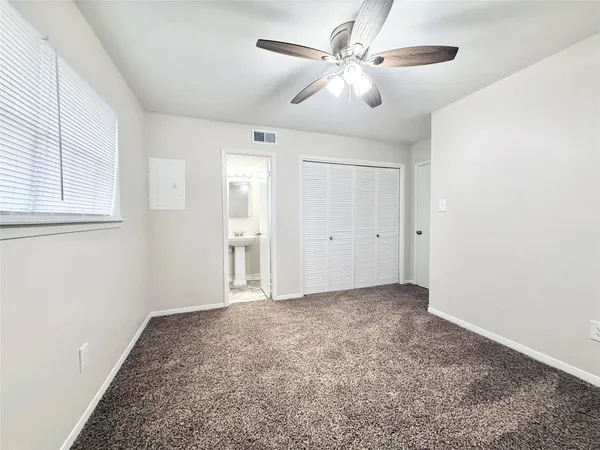 $750 | 2400 5th Street, Unit 3, Bay City, TX 77414
