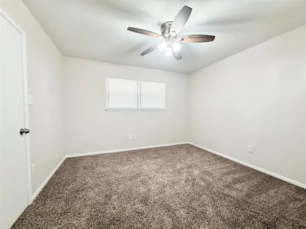 $750 | 2400 5th Street, Unit 3, Bay City, TX 77414