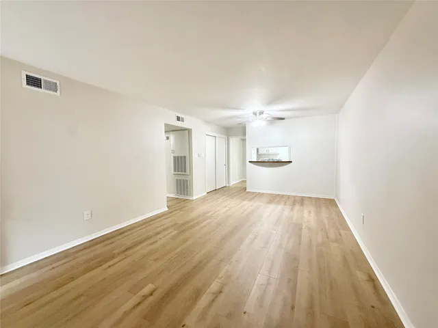 $750 | 2400 5th Street, Unit 3, Bay City, TX 77414