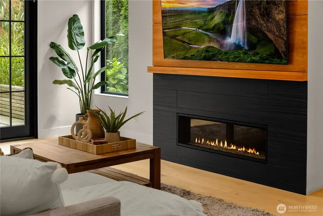 $3,550,000 | 7002 93rd Avenue Southeast, Mercer Island, WA 98040