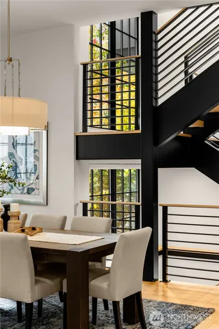 $3,550,000 | 7002 93rd Avenue Southeast, Mercer Island, WA 98040