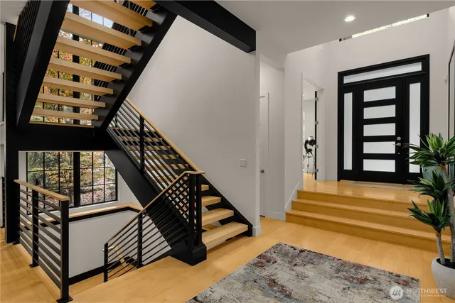 $3,550,000 | 7002 93rd Avenue Southeast, Mercer Island, WA 98040