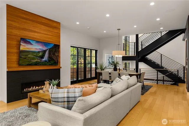 $3,550,000 | 7002 93rd Avenue Southeast, Mercer Island, WA 98040