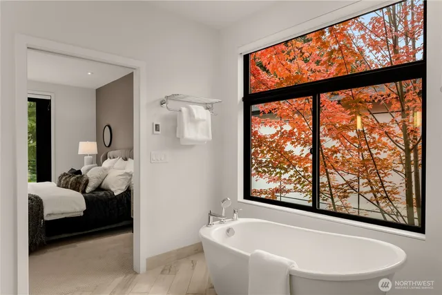 $3,550,000 | 7002 93rd Avenue Southeast, Mercer Island, WA 98040