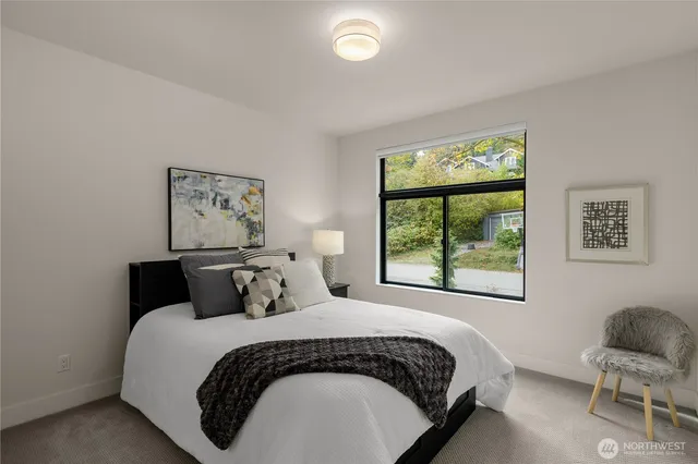 $3,550,000 | 7002 93rd Avenue Southeast, Mercer Island, WA 98040