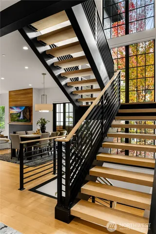 $3,550,000 | 7002 93rd Avenue Southeast, Mercer Island, WA 98040