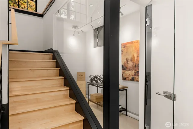 $3,550,000 | 7002 93rd Avenue Southeast, Mercer Island, WA 98040