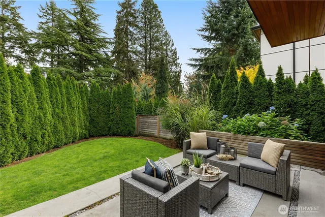 $3,550,000 | 7002 93rd Avenue Southeast, Mercer Island, WA 98040