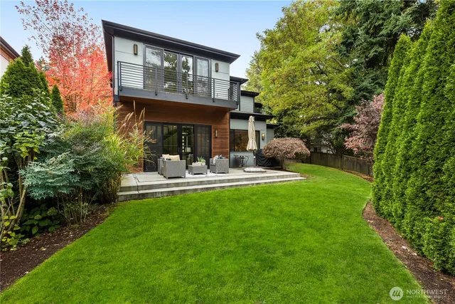 $3,550,000 | 7002 93rd Avenue Southeast, Mercer Island, WA 98040