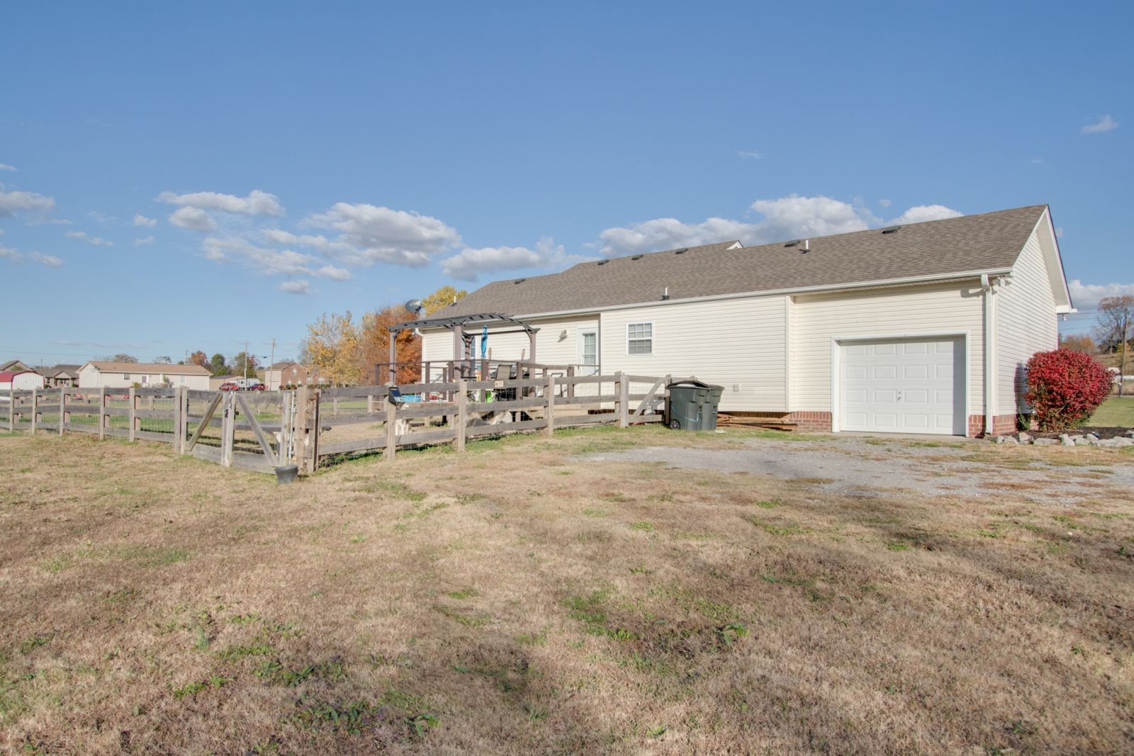76 Fite Road Watertown, TN 37184 - Photo 19 of 19 a view of a house with backyard porch and livingroom