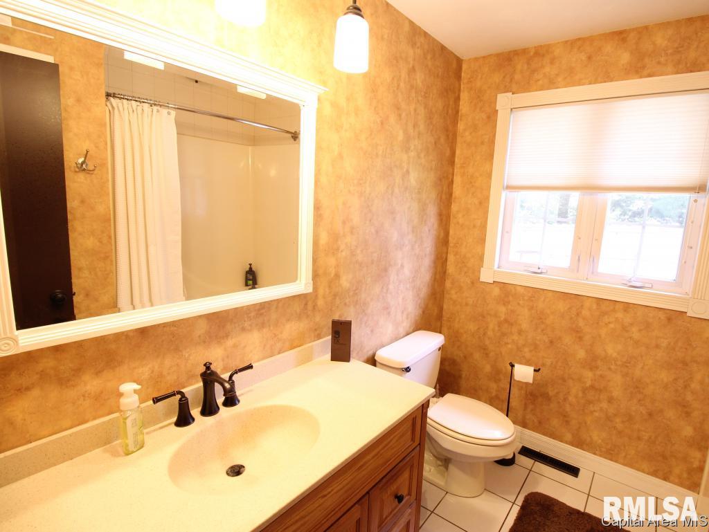 740 Big Bend Road Taylorville, IL 62568 - Photo 6 of 15