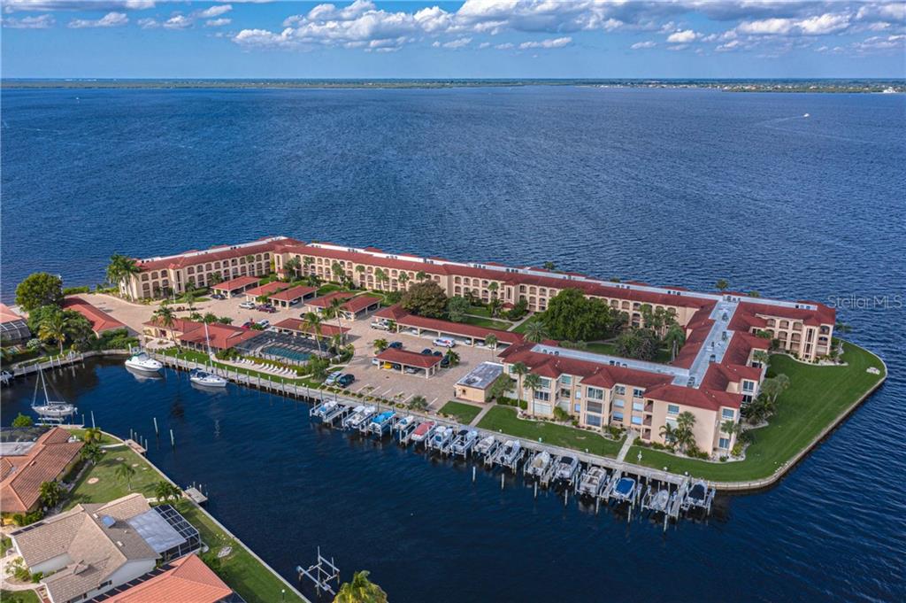 COLONY POINT! ONE OF THE BEST WATERFRONT LOCATIONS IN PUNTA GORDA!