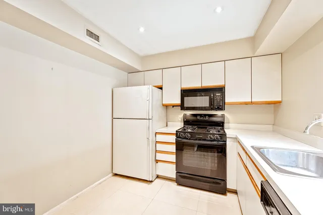 $259,000 | 504 Valley Glen Road, Elkins Park, PA 19027