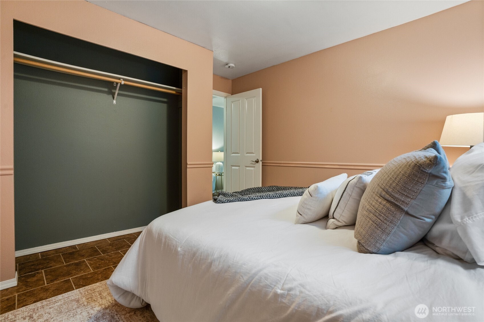 4201 Robinson Road Northeast Bremerton, WA 98310 - Photo 15 of 17 Gallery Image 15