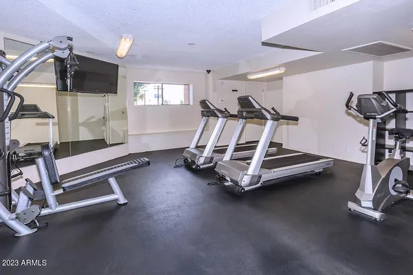 $1,099 | 3040 East Shea Boulevard, Phoenix, AZ 85028