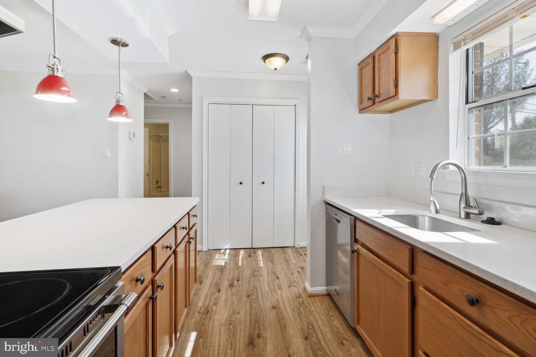 9258 Cherry Lane, Unit 26 Laurel, MD 20708 - Photo 4 of 15 Updated Countertops