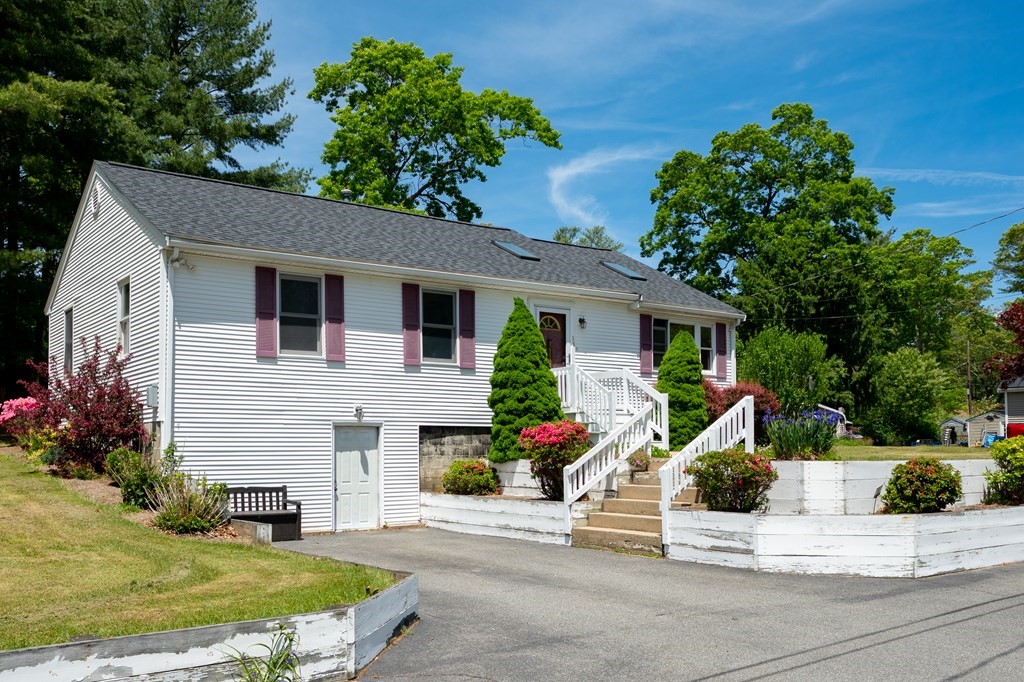 38 Hickory Road Halifax, MA 02338 - Photo 2 of 29 Gallery Image 2