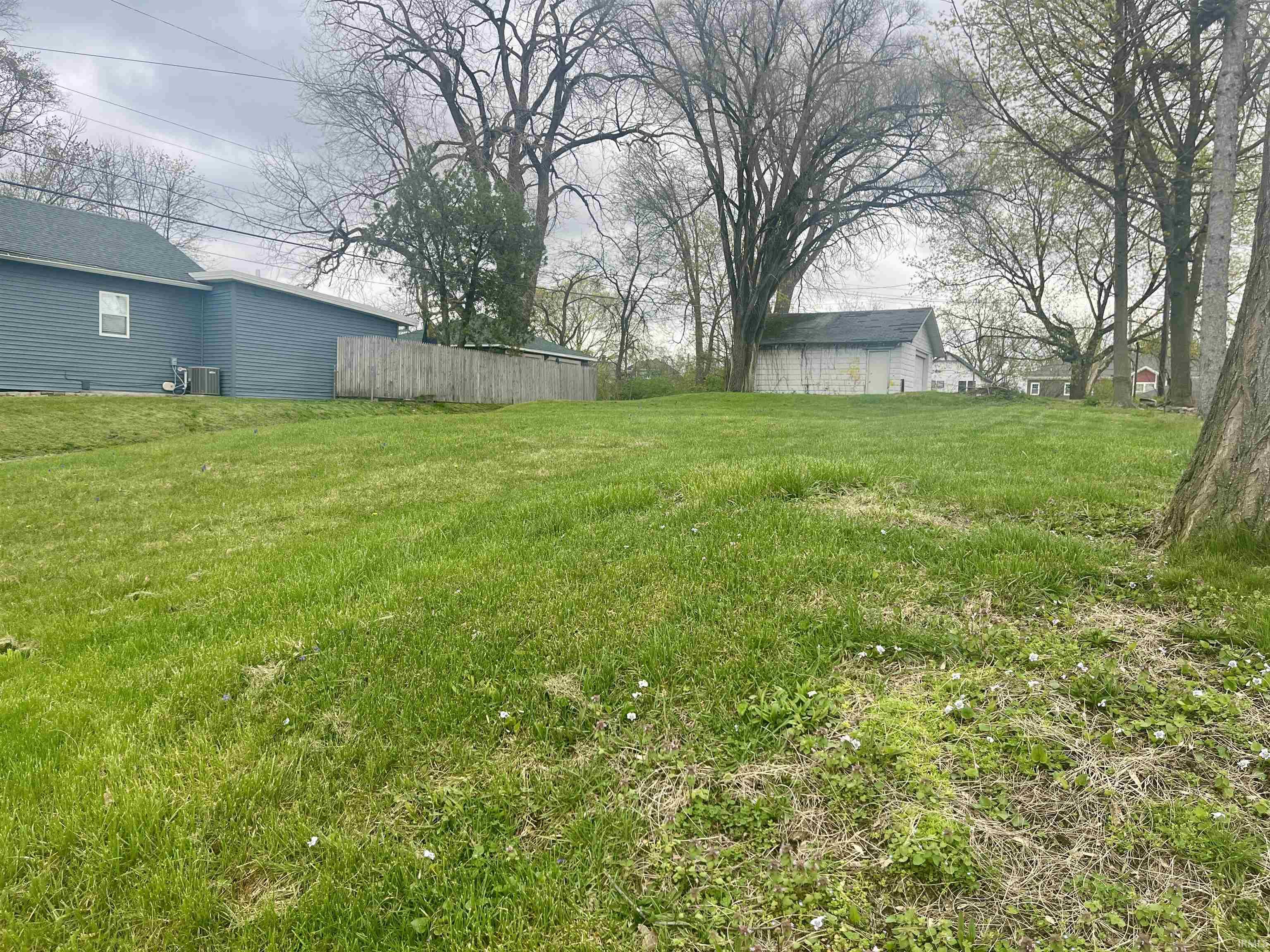 916 Stanfield Street South Bend, IN 46617 - Photo 2 of 4