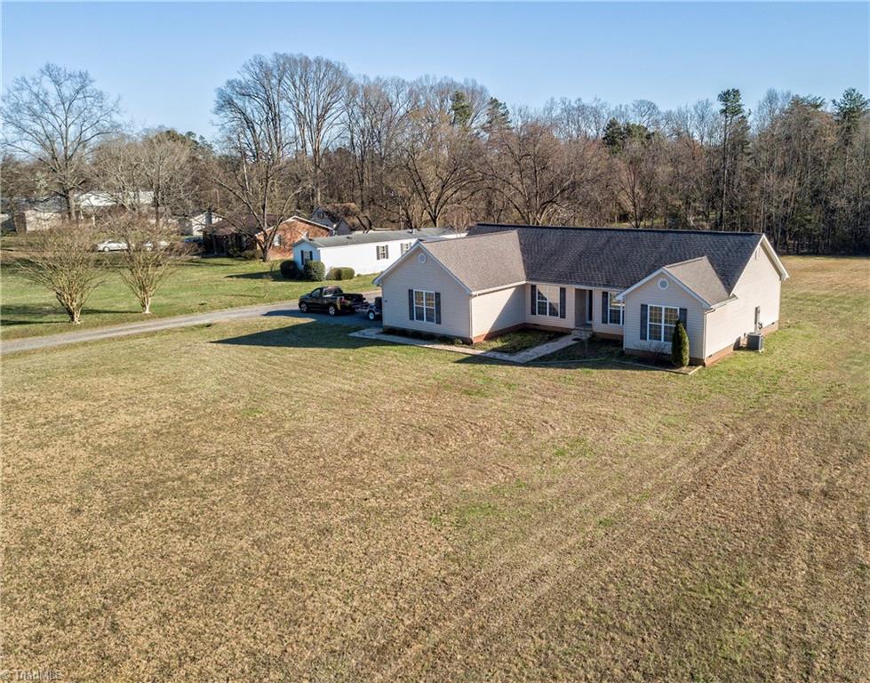 285 Main Church Road Mocksville, NC 27028 - Photo 2 of 27 Gallery Image 2