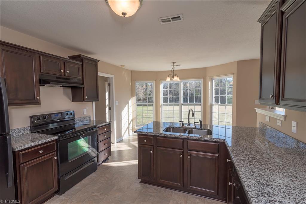 285 Main Church Road Mocksville, NC 27028 - Photo 7 of 27 Gallery Image 7