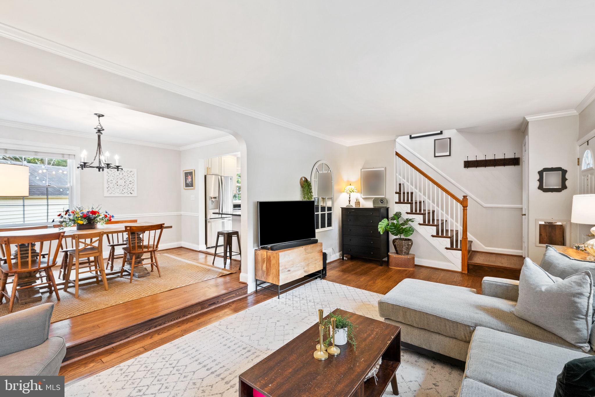 9200 Sudbury Road Silver Spring, MD 20901 - Photo 4 of 41 Open concept living at its best!