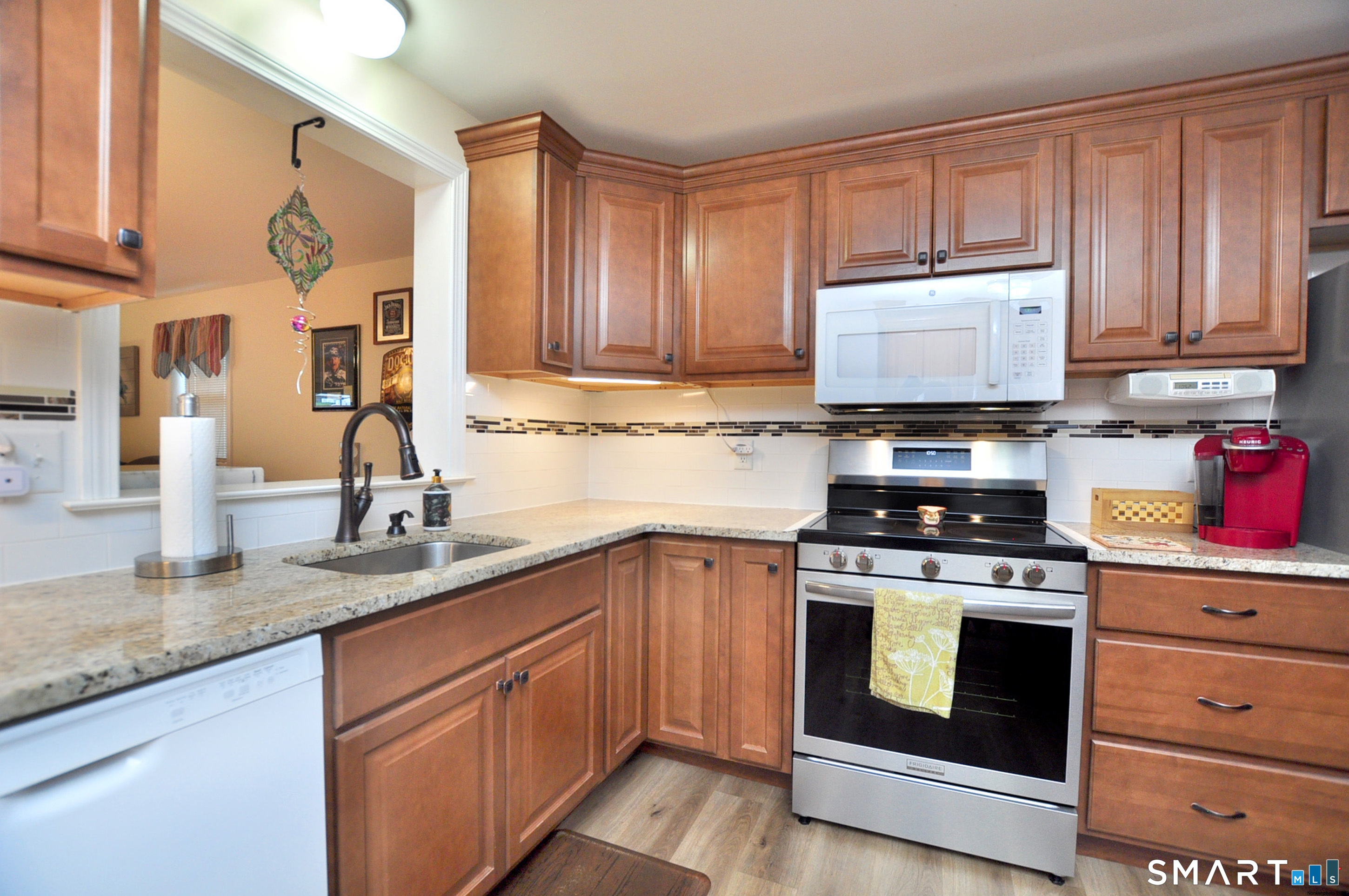 20 Lawrence Lane Torrington, CT 06790 - Photo 17 of 40 Wolf cabinets and granite counters