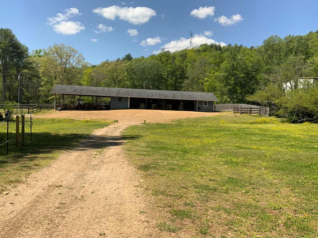 136 Gibson Road Andrews, NC 28901 - Photo 18 of 68