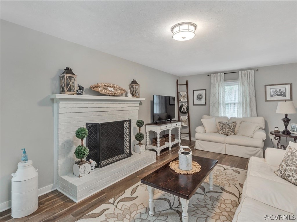 2977 Three Bridge Road Powhatan, VA 23139 - Photo 10 of 27 Gallery Image 10