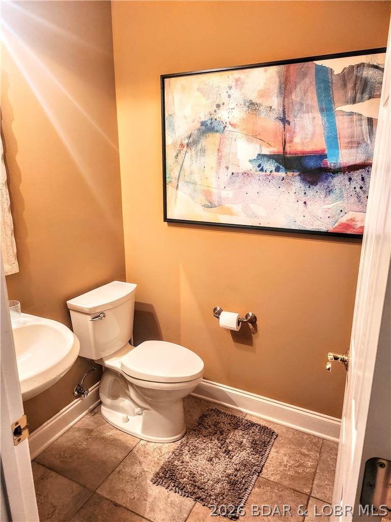 70 Via Da Contro Sunrise Beach, MO 65079 - Photo 14 of 32 2nd Bathroom