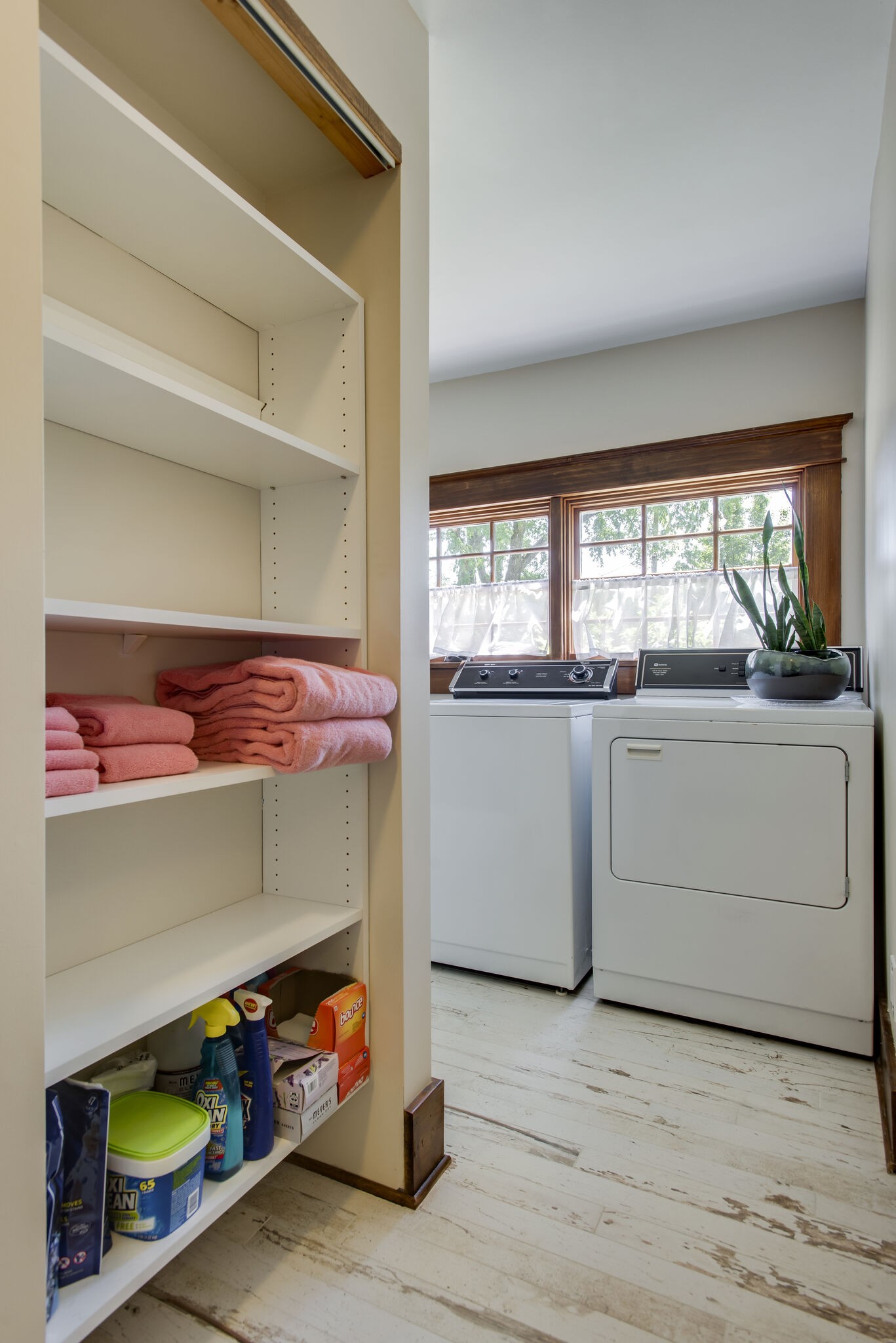 3515 Byron Avenue Nashville, TN 37205 - Photo 33 of 48 a utility room with washer and dryer