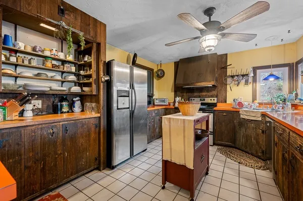 $579,000 | 231 Chamberlain Hill Road, Barre, MA 01005