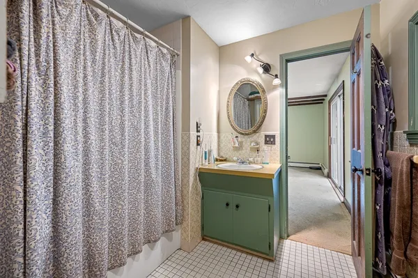 $579,000 | 231 Chamberlain Hill Road, Barre, MA 01005