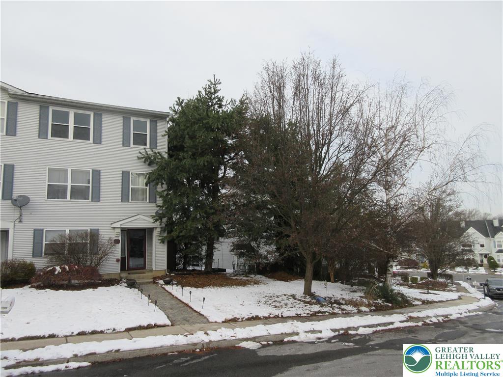 1289 Forest Road Whitehall, PA 18052 - Photo 2 of 23 End unit