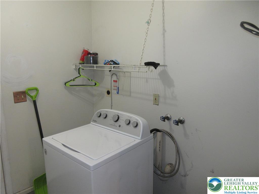 1289 Forest Road Whitehall, PA 18052 - Photo 10 of 23 Laundry area