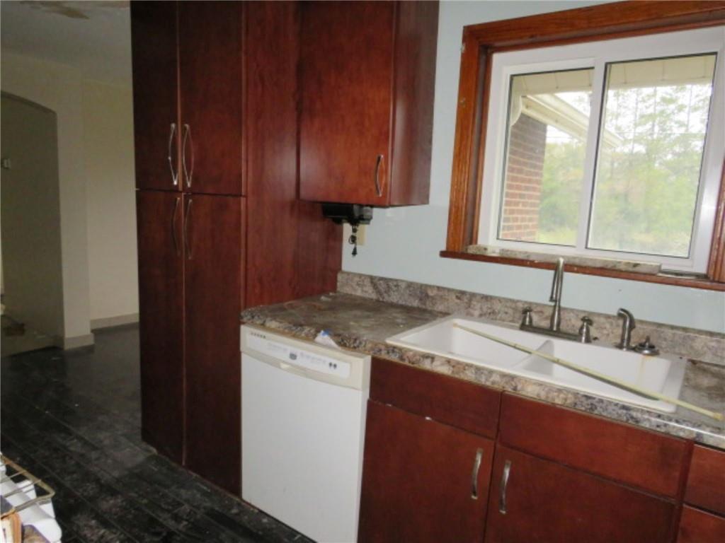 1878 Bakerstown Road Tarentum, PA 15084 - Photo 12 of 28