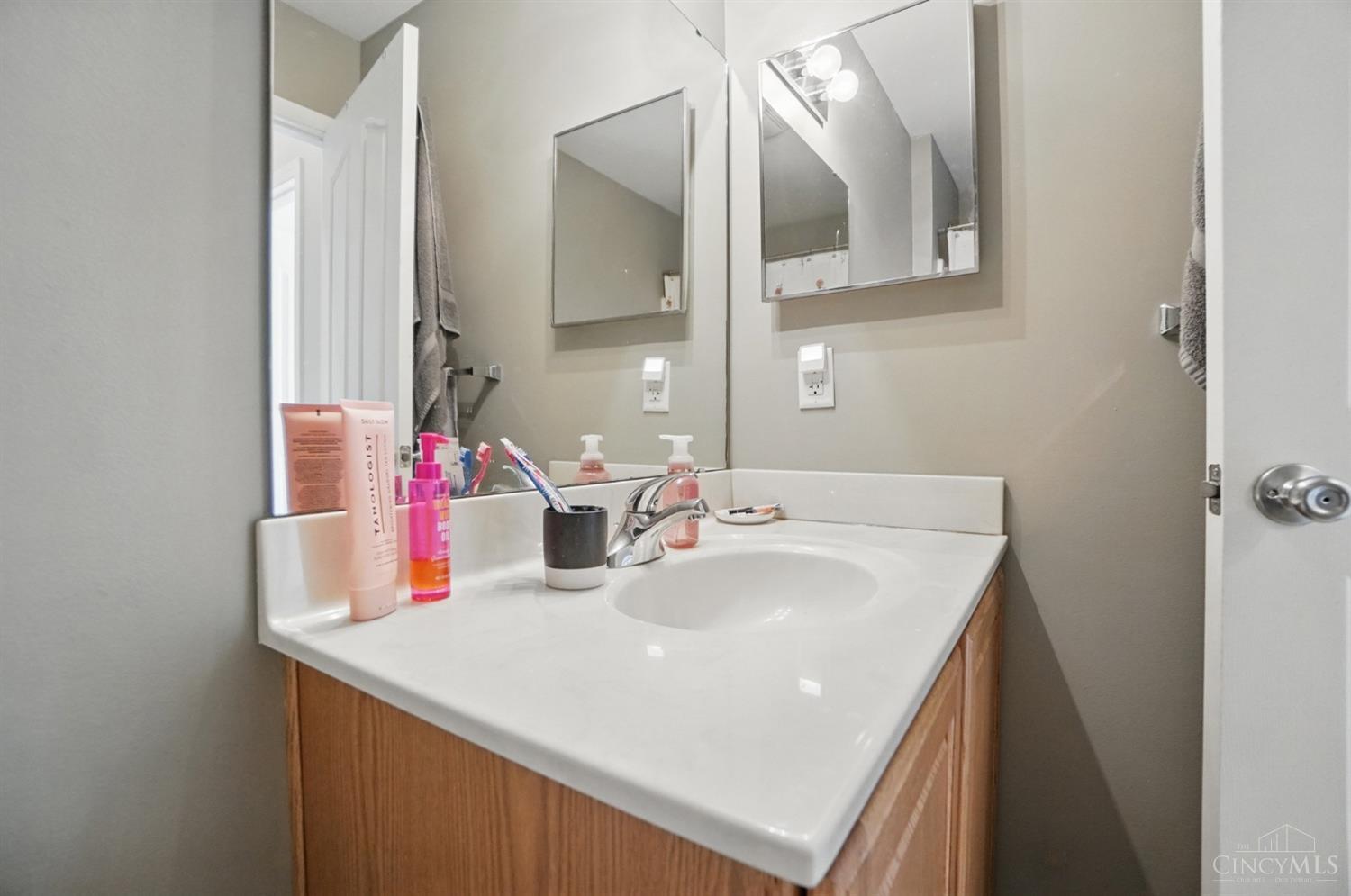 1133 Cutter Street Cincinnati, OH 45203 - Photo 35 of 52 Gallery Image 35