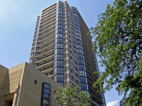 33 West Delaware Place, Unit 20H Chicago, IL 60610 - Photo 1 of 9