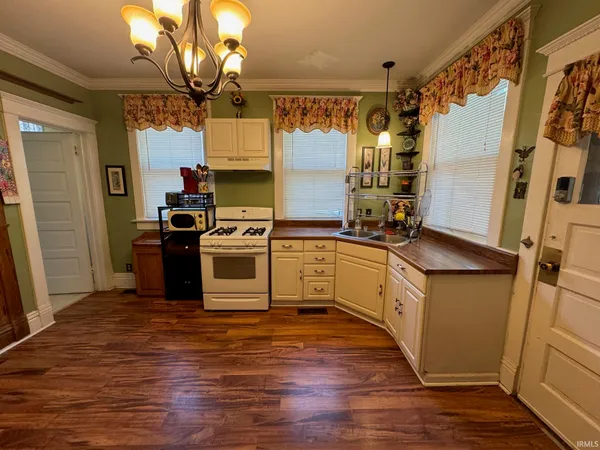 $215,000 | 1219 Main Street, Rochester, IN 46975