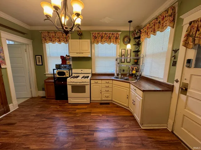 $220,000 | 1219 Main Street, Rochester, IN 46975