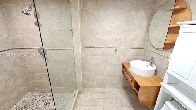 $3,000 | 3745 Northeast 171 Street, Unit 32, North Miami Beach, FL 33160