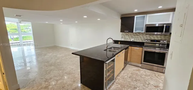 $3,000 | 3745 Northeast 171 Street, Unit 32, North Miami Beach, FL 33160