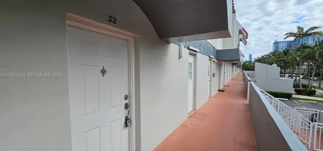 $3,000 | 3745 Northeast 171 Street, Unit 32, North Miami Beach, FL 33160