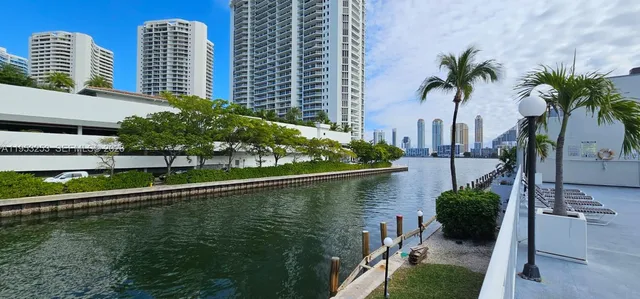 $3,000 | 3745 Northeast 171 Street, Unit 32, North Miami Beach, FL 33160