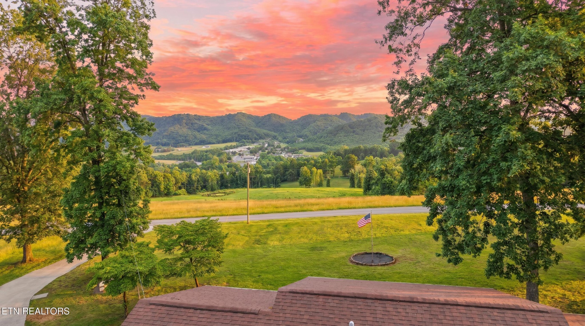 172 Fox Hunter Road Maynardville, TN 37807 - Photo 3 of 42