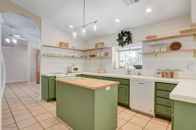 $565,000 | 1635 Zubia Street, Overton, NV 89040