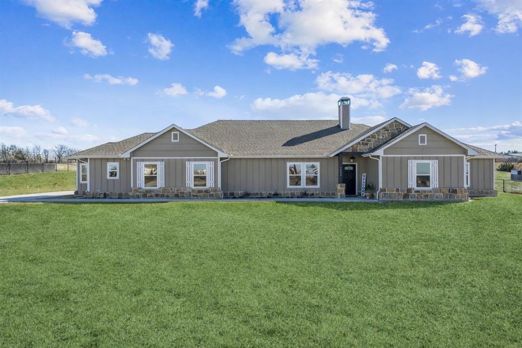 1084 Justin Drive Springtown, TX 76082 - Photo 1 of 28