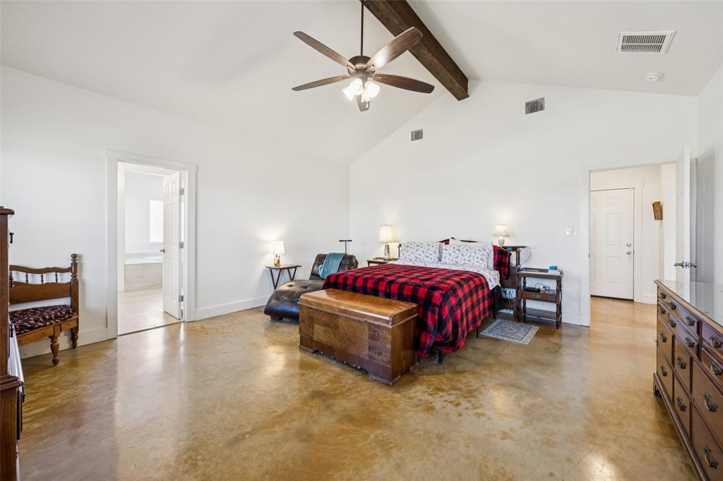 1084 Justin Drive Springtown, TX 76082 - Photo 13 of 28