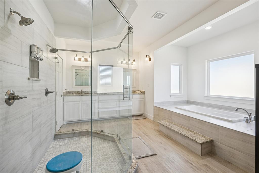 1084 Justin Drive Springtown, TX 76082 - Photo 14 of 28