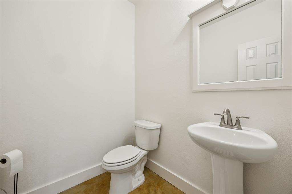 1084 Justin Drive Springtown, TX 76082 - Photo 18 of 28